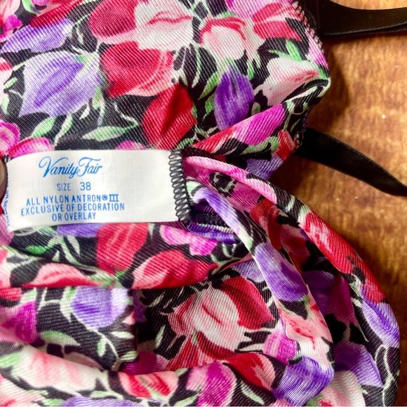 Vintage Lace Floral Camisole. Medium - Picture 5 of 5